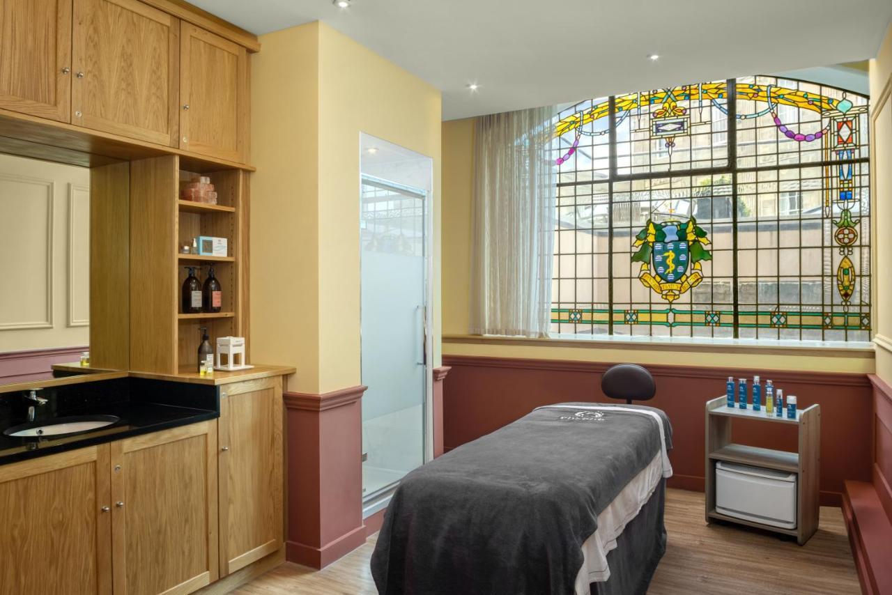 ホテル Ensana Buxton Crescent エクステリア 写真 A treatment room at the Day Spa